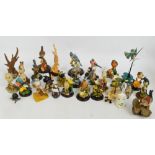 A large quantity of bird and animal ornaments including Border Fine Arts, Bowbrook Studio,
