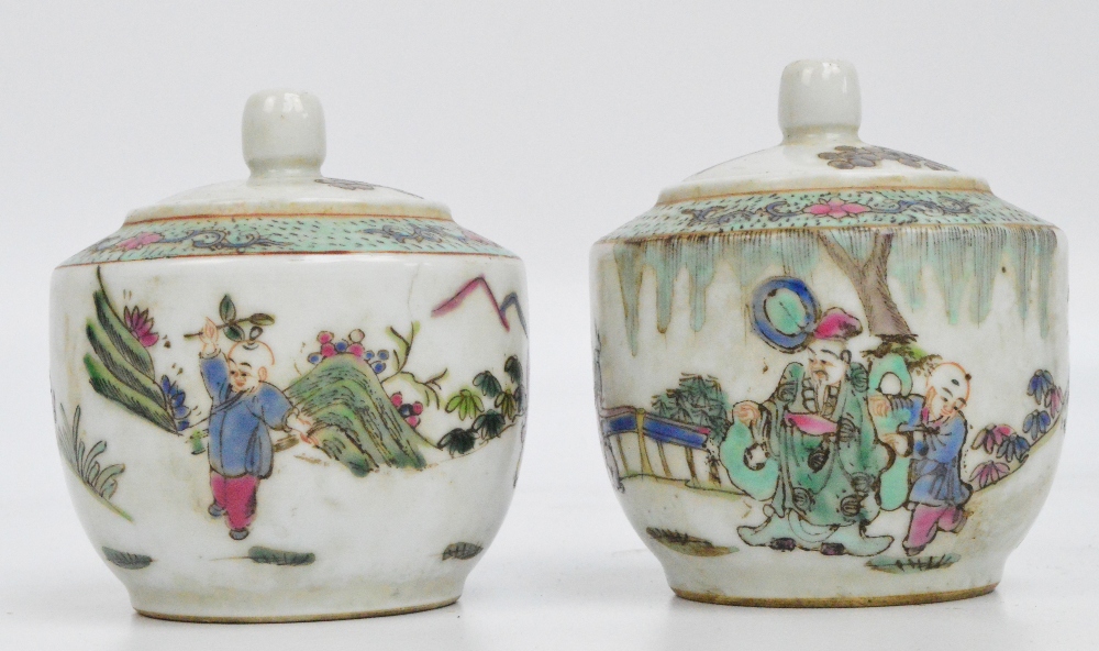 A pair of Chinese Republic period tea jars and covers,