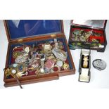 A quantity of costume jewellery and watches, to include a yellow metal framed cameo brooch,