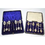 A cased set of Victorian hallmarked silver teaspoons and sugar tongs,