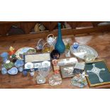 A collector's lot comprising glassware to include paperweights, a Murano glass clown,