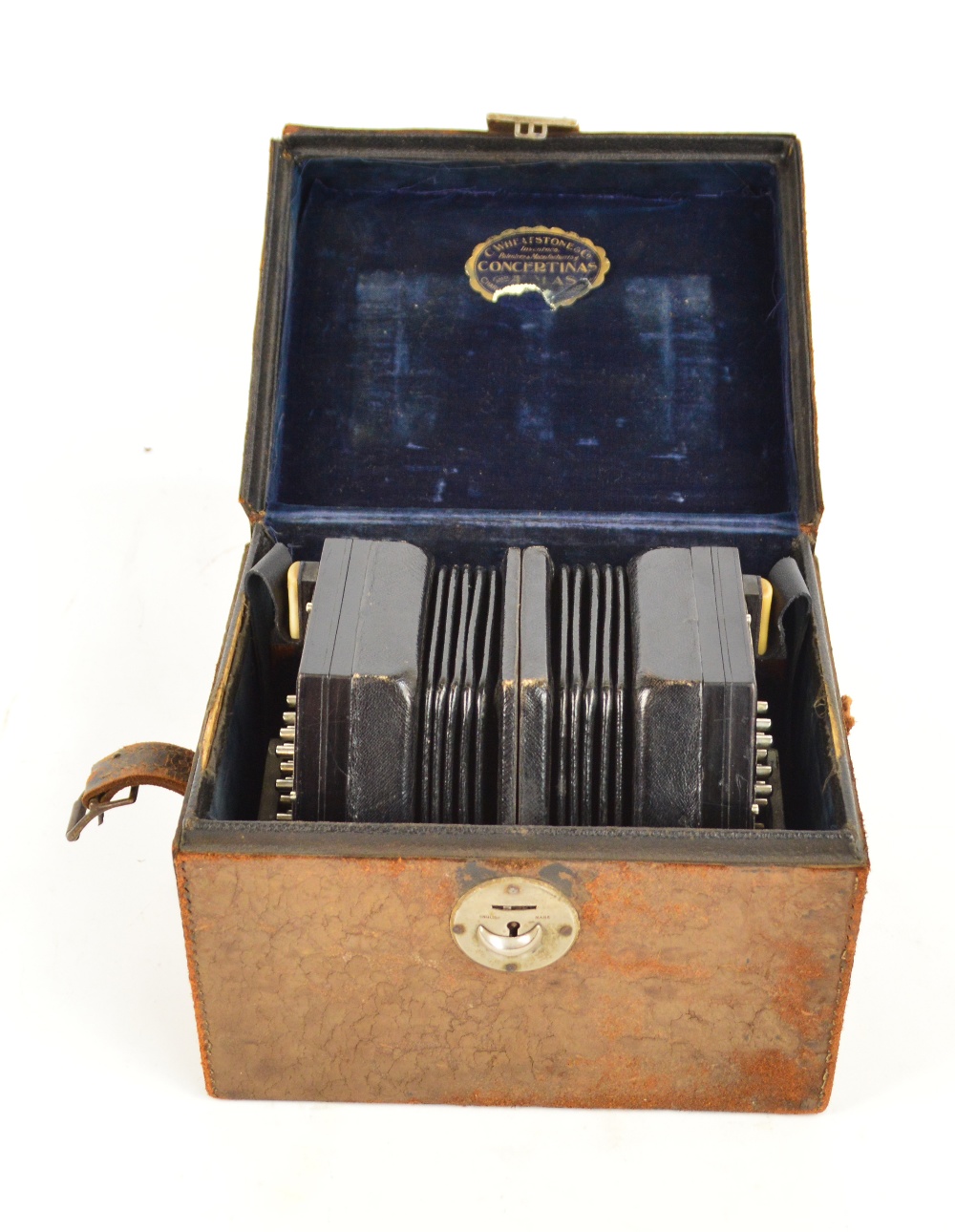 An early 20th century 46 key duet concertina by C Wheatstone & Co, London, serial no.27872, c.