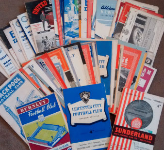 Manchester City Away Match Football Programmes 1950s: including v Leicester City & v Sunderland,