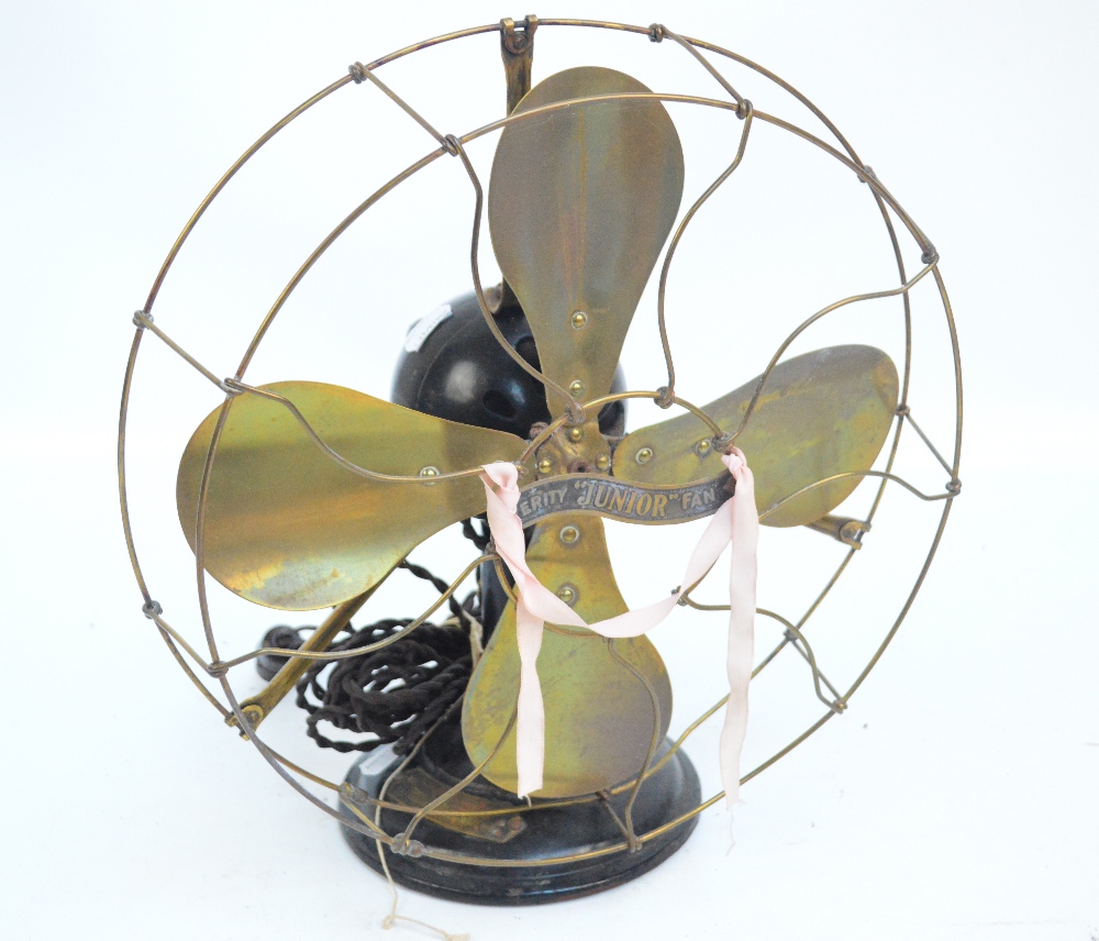 A 1930s Verity "Junior" electric desk fan, diameter 31cm.