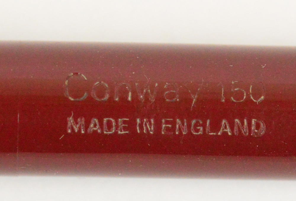 A Conway Stewart "Conway 150" fountain pen with maroon body and 14ct yellow gold nib, length 13.3cm. - Image 4 of 4