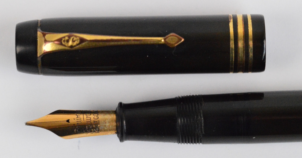 A Conway Stewart no.35 fountain pen with brown body and 14ct yellow gold nib, length 13.2cm. - Image 3 of 3