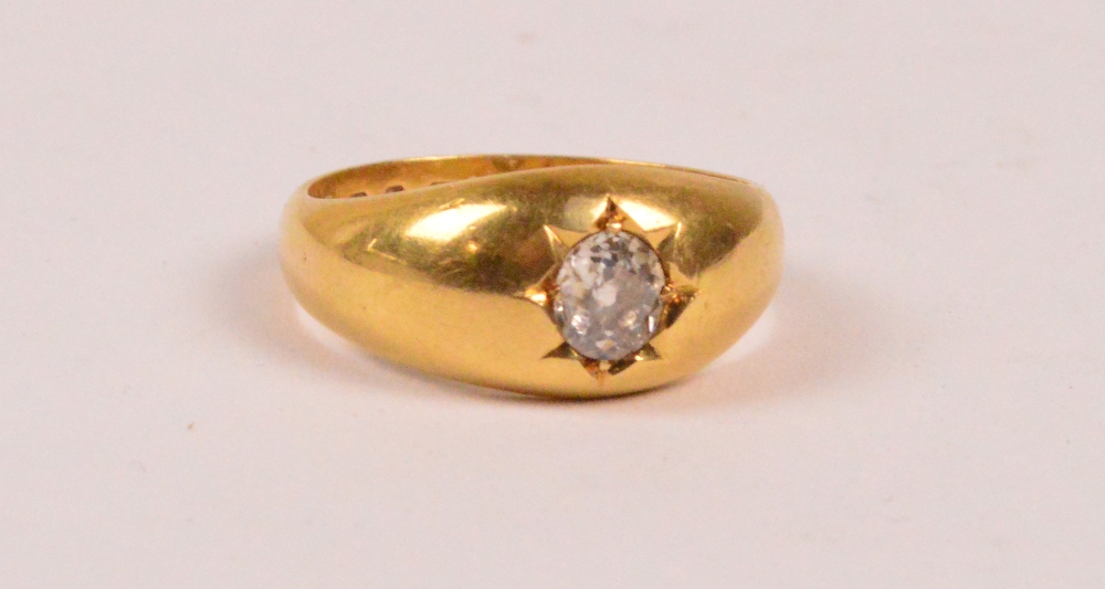 A Victorian 18ct yellow gold gentleman's signet ring set with a diamond, approx 0.5ct, size Q, 8g.