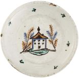 Fayence-Teller Um 1800. Crèmefarben glasierte Keramik mit stilisierter Architektur- und