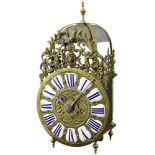 Wanduhr mit Wecker Frankreich 18. Jh. Messinggehäuse mit gegossenen Zierapplikationen. Messing-