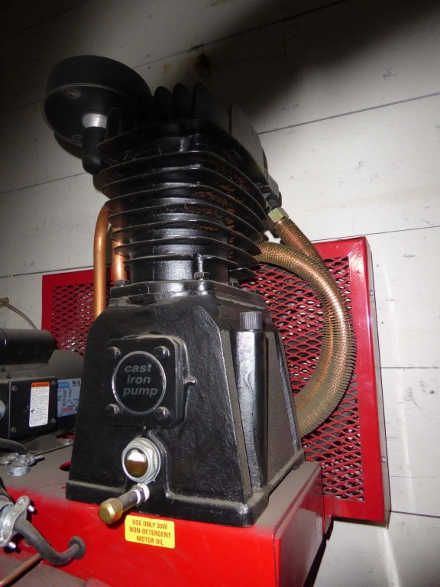 Snap On 5 HP 70 Gallon Air Compressor Nearly new air compressor which retails at $3,695.00 on Snap - Image 3 of 4