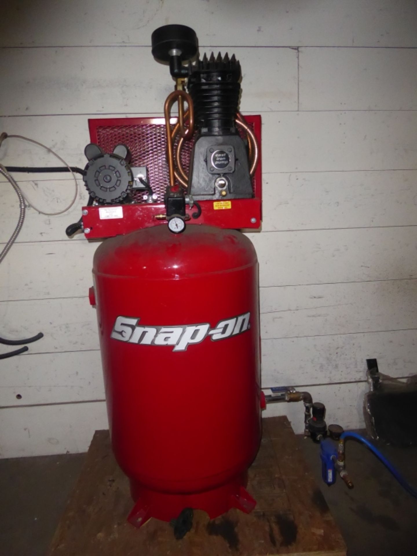 Snap On 5 HP 70 Gallon Air Compressor Nearly new air compressor which retails at $3,695.00 on Snap