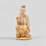 Anciano con Oca Figura escultórica en marfil tallado. Trabajo Chino, Finales del Siglo XIX 