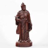 Dios de la Guerra Figura escultórica en madera de ébano. Trabajo Chino, Siglo XX. Buen estado de