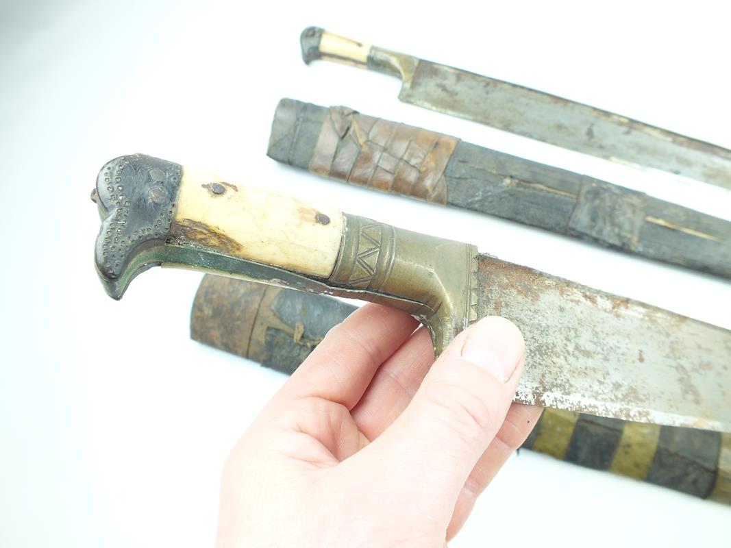 A brace of large 19th Century Khyber knives, the first with 57.5cm T-section blade, characteristic - Image 5 of 9