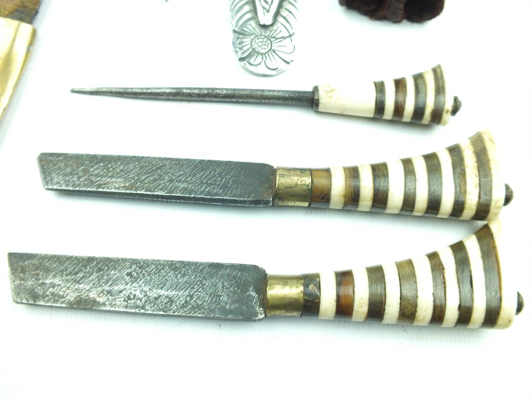 A Chinese Trousse or eating set, together with a South American Goucho knife a mother-o'-pearl - Image 9 of 9