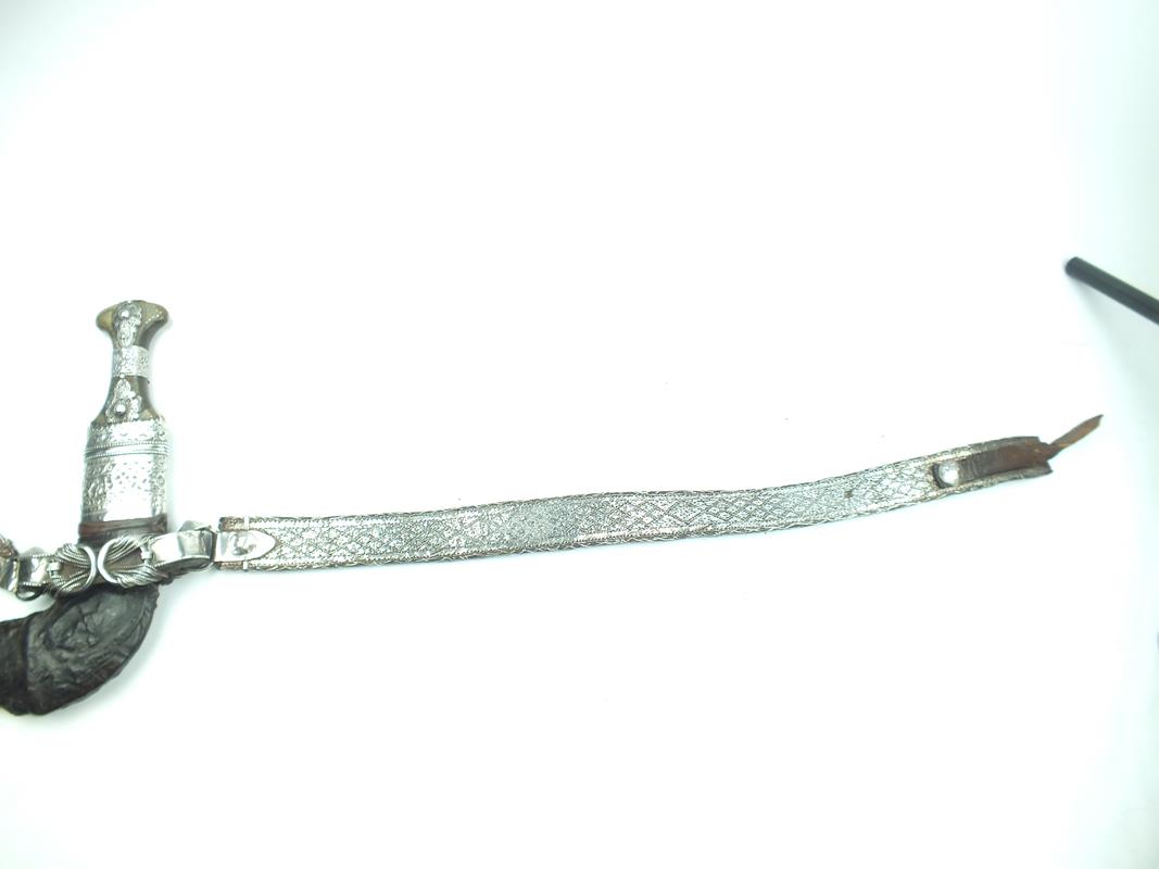 A white metal mounted Arab Jambiya, 18cm sharply curved blade with raised medial ridge, - Image 6 of 9