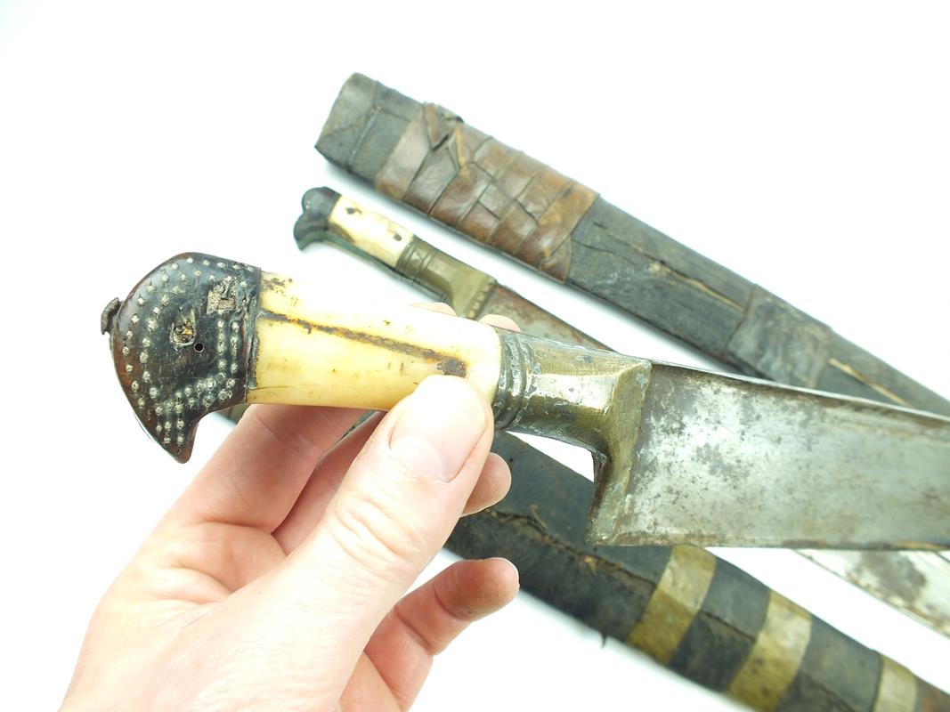 A brace of large 19th Century Khyber knives, the first with 57.5cm T-section blade, characteristic - Image 9 of 9