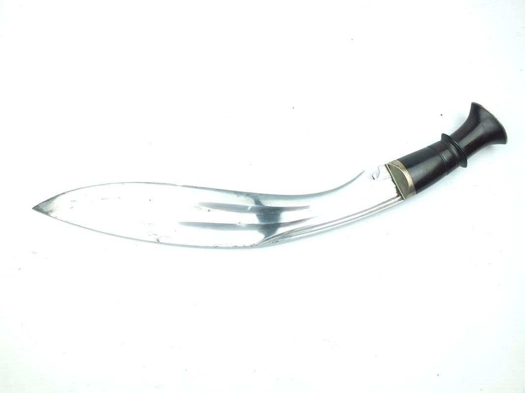 A fine early 20th Century white metal mounted box Kothimora Kukri, 30cm sharply curved blade with - Image 5 of 9