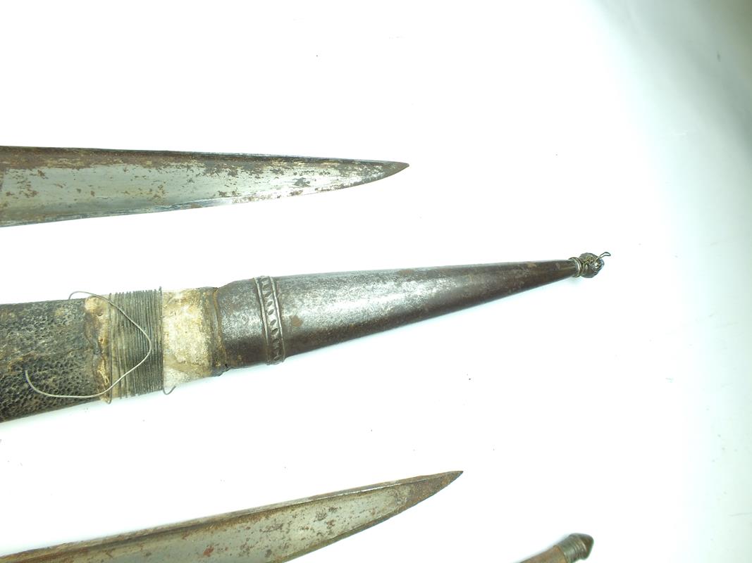 A brace of large 19th Century Khyber knives, the first with 57.5cm T-section blade, characteristic - Image 6 of 9
