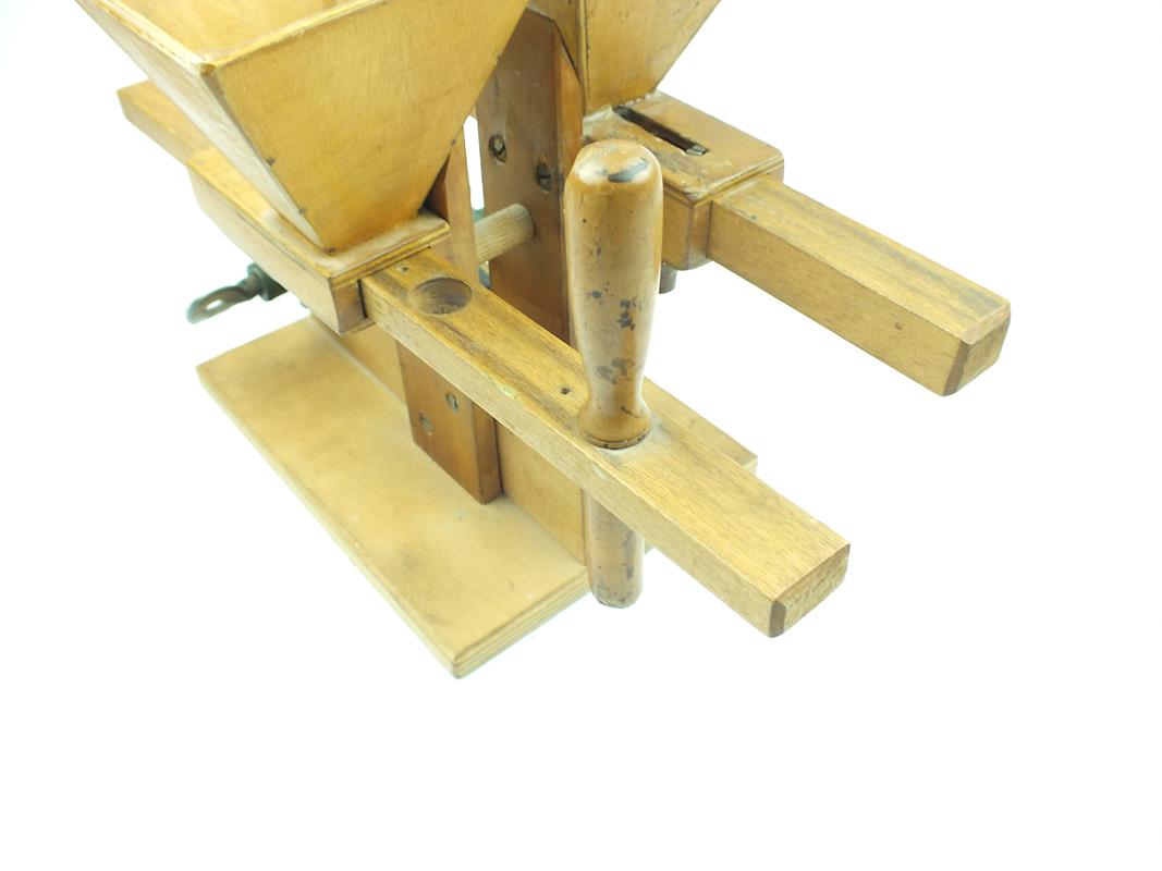 An unusual bench mounted wooden and iron shot dispenser reloading machine, the handmade box wood - Image 6 of 9