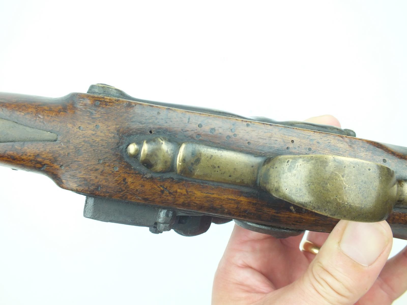 A Dublin Castle flintlock Light Dragoon pistol of carbine bore, 9inch slightly swamped barrel, - Image 7 of 10