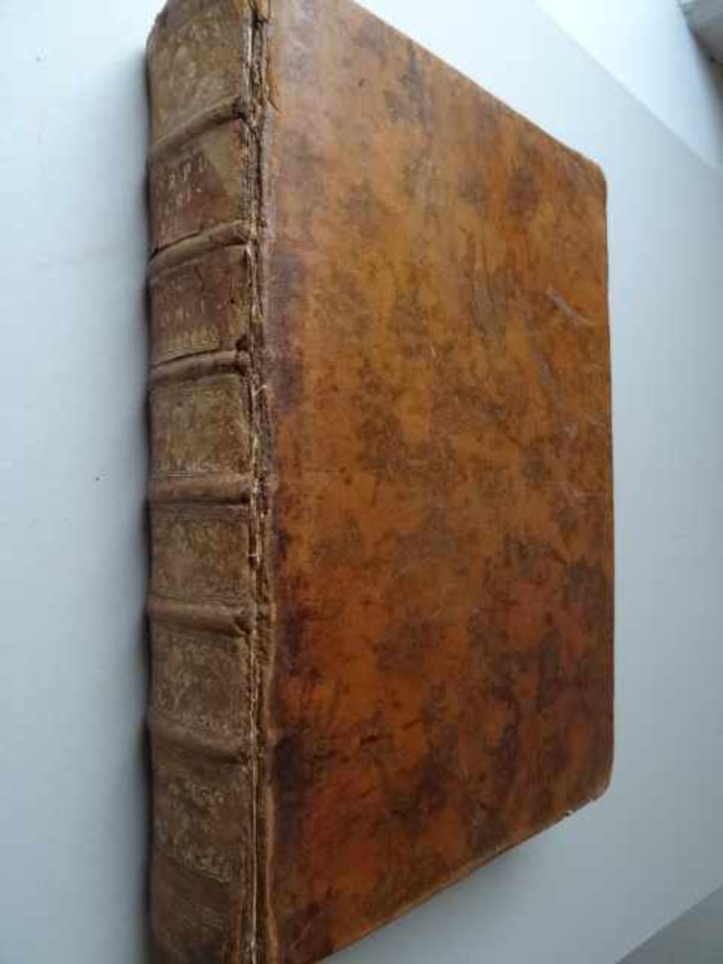 Recht.- Godefroy, D. Corpus juris civilis Romani, ... Hrsg. von J. van Leeuwen. 2 Bde. Basel,