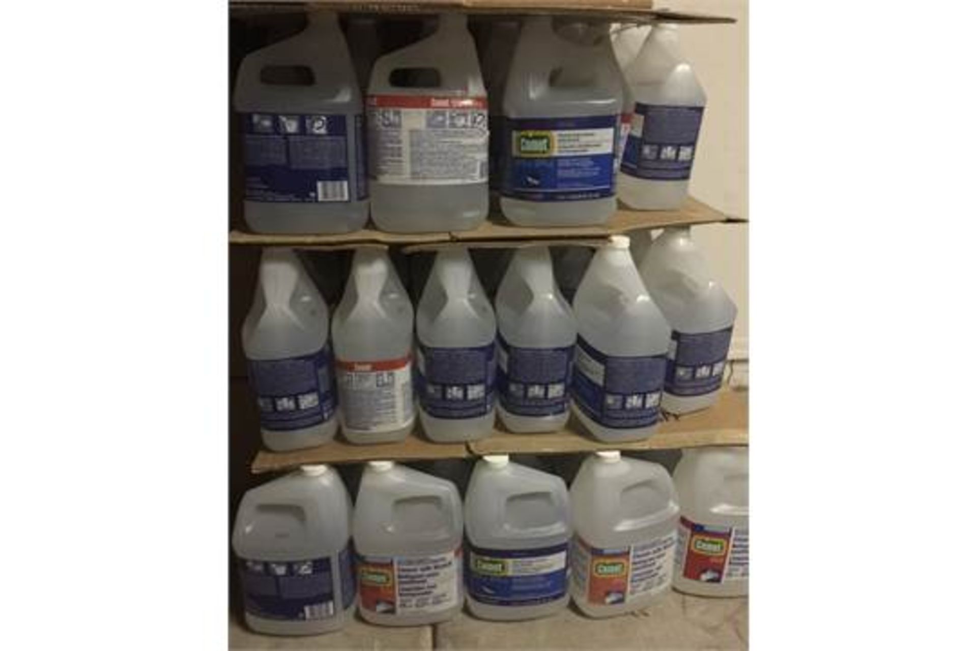 Lot 10 x 1 Gallon Comet Cleaner / retail $29 a bottle - Image 2 of 2