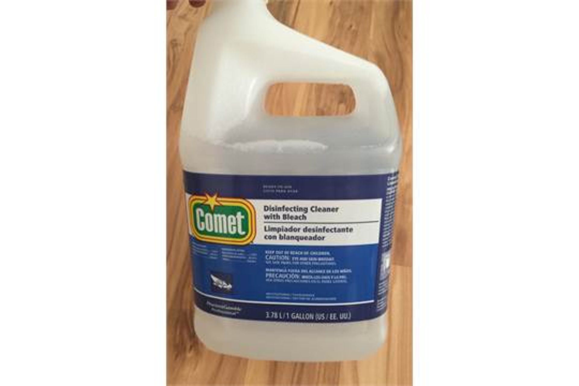 Lot 10 x 1 Gallon Comet Cleaner / retail $29 a bottle