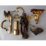 Lot of 10 wood carvings and decorations, in different style, size, colours, gildings and age.