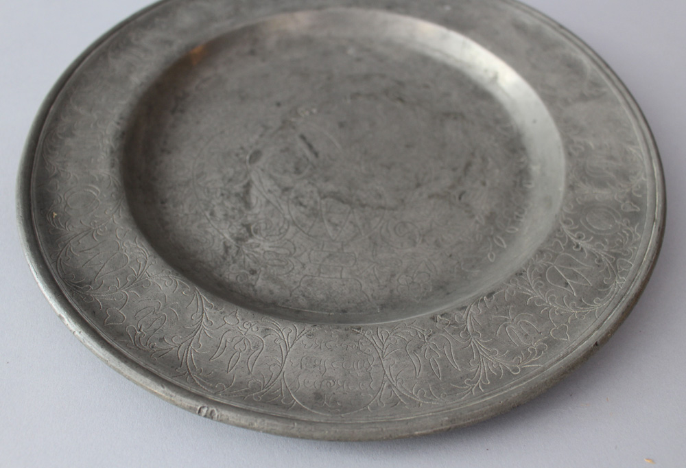 Jewish pewter seder plate with rich floral decorations, two animals holding an oval shield with - Image 2 of 3