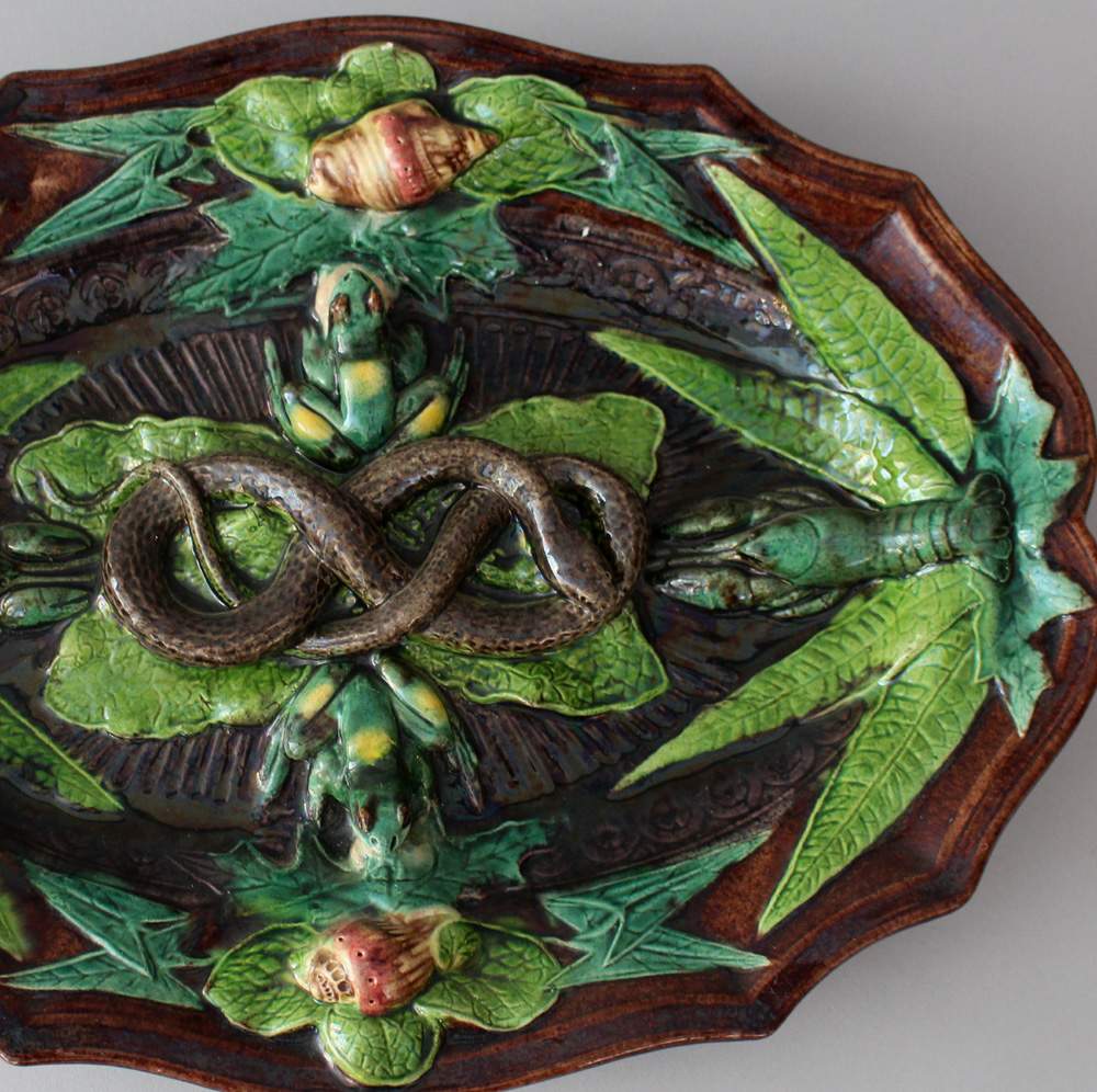 Bernard Palissy (1510-1589)-attributed, Ceramic dish with a snake, frons, leaves, snails and - Image 2 of 3