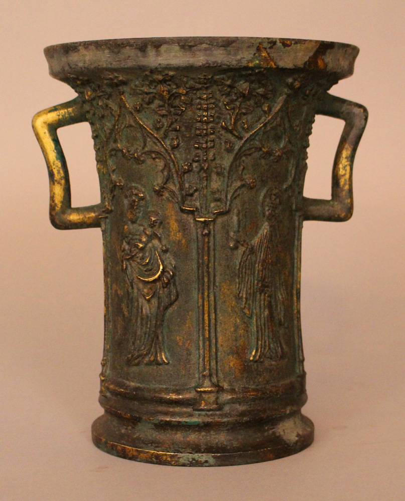 Vessel in Gothic manner, bronze cast with figures and ornaments in half relief; two handgrips, - Image 2 of 3