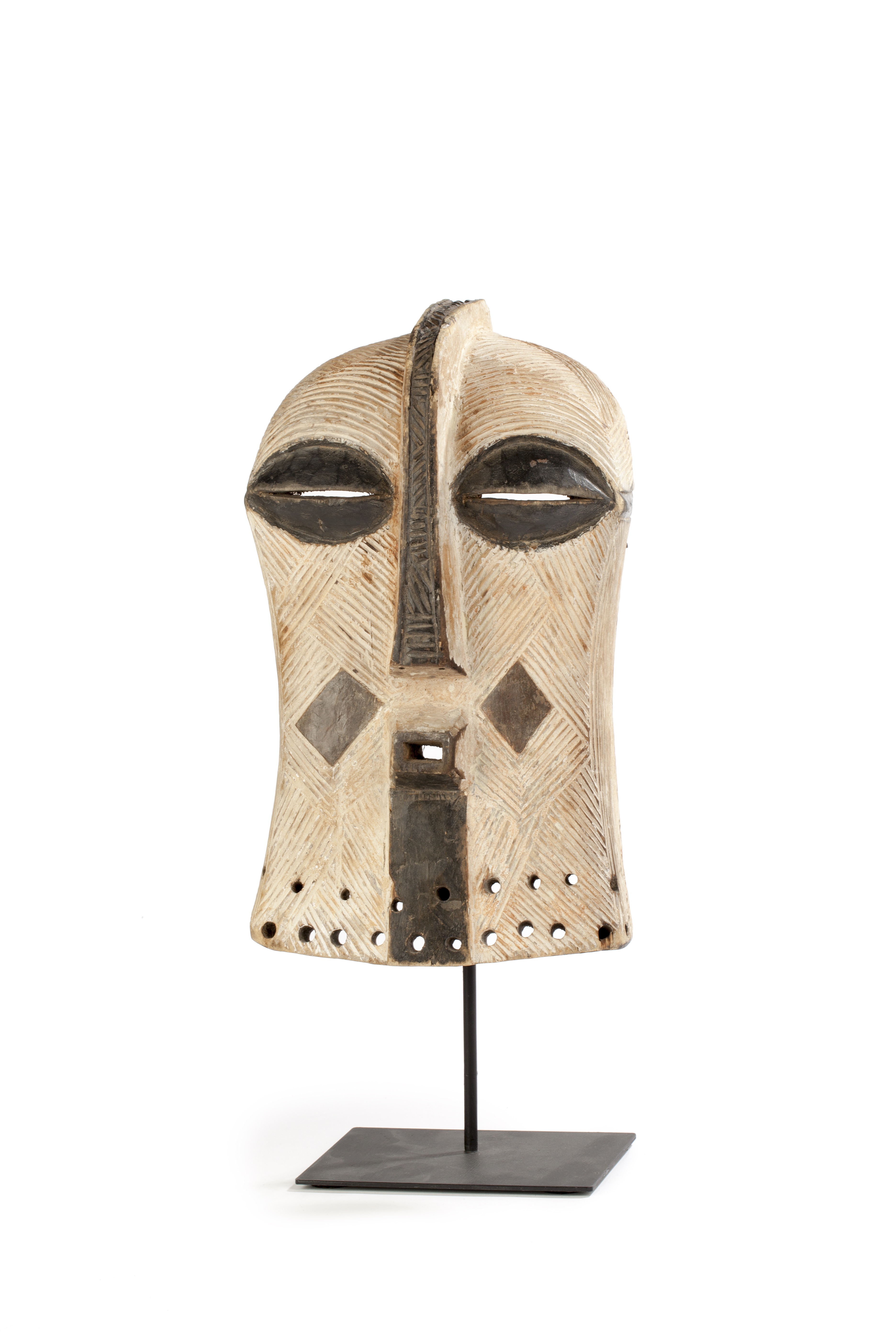 A FINE ‘KIFWEBE’ DANCE MASK