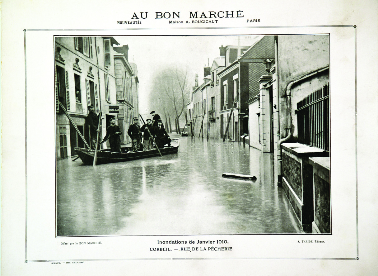 Maison Fournaise Inondations 1910 Au Bon Marché 1910 Châtou ( Yvelines ) PHOTO : A. TARIDE La Maison