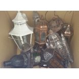 A BOX LOT OF VARIOUS LANTERNS, ETC.