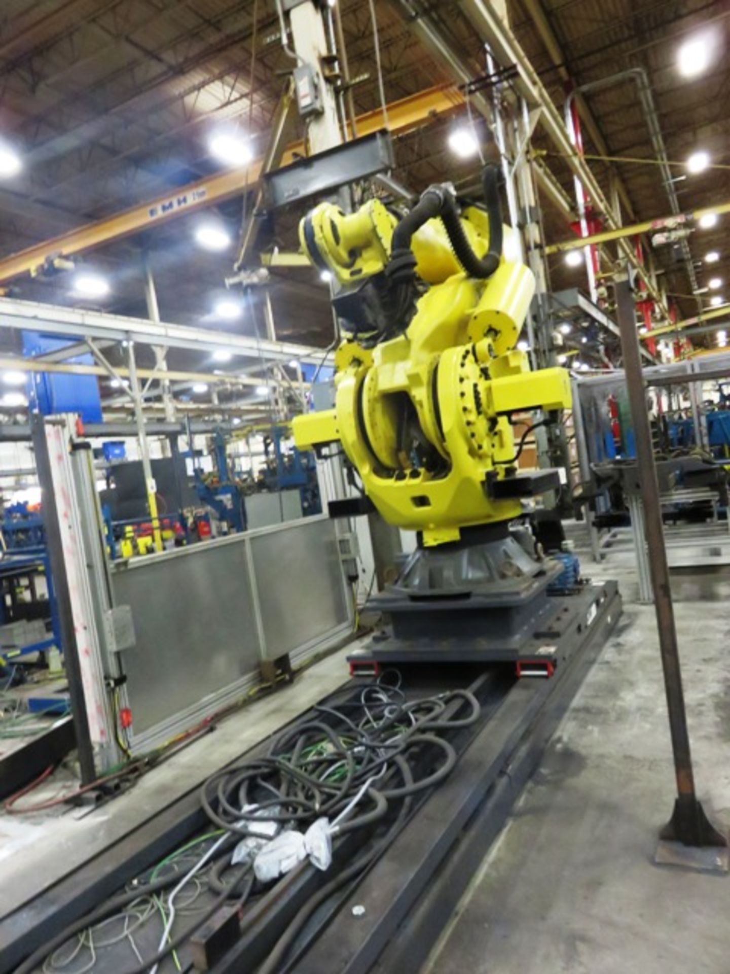 Fanuc Model M-900iB/700 Heavy Payload Material Handling Robot with Fanuc iR2D Infrared Vision Type - Image 3 of 6
