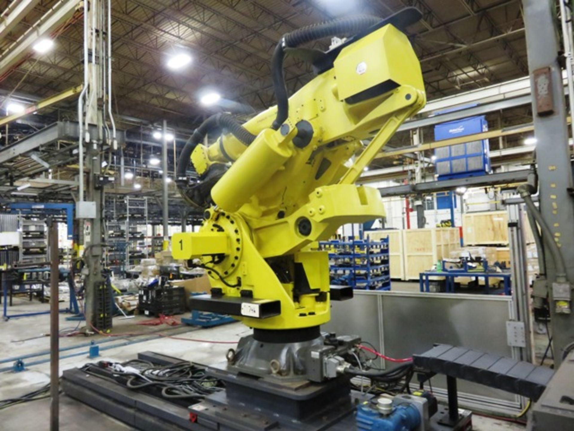 Fanuc Model M-900iB/700 Heavy Payload Material Handling Robot with Fanuc iR2D Infrared Vision Type - Image 5 of 6