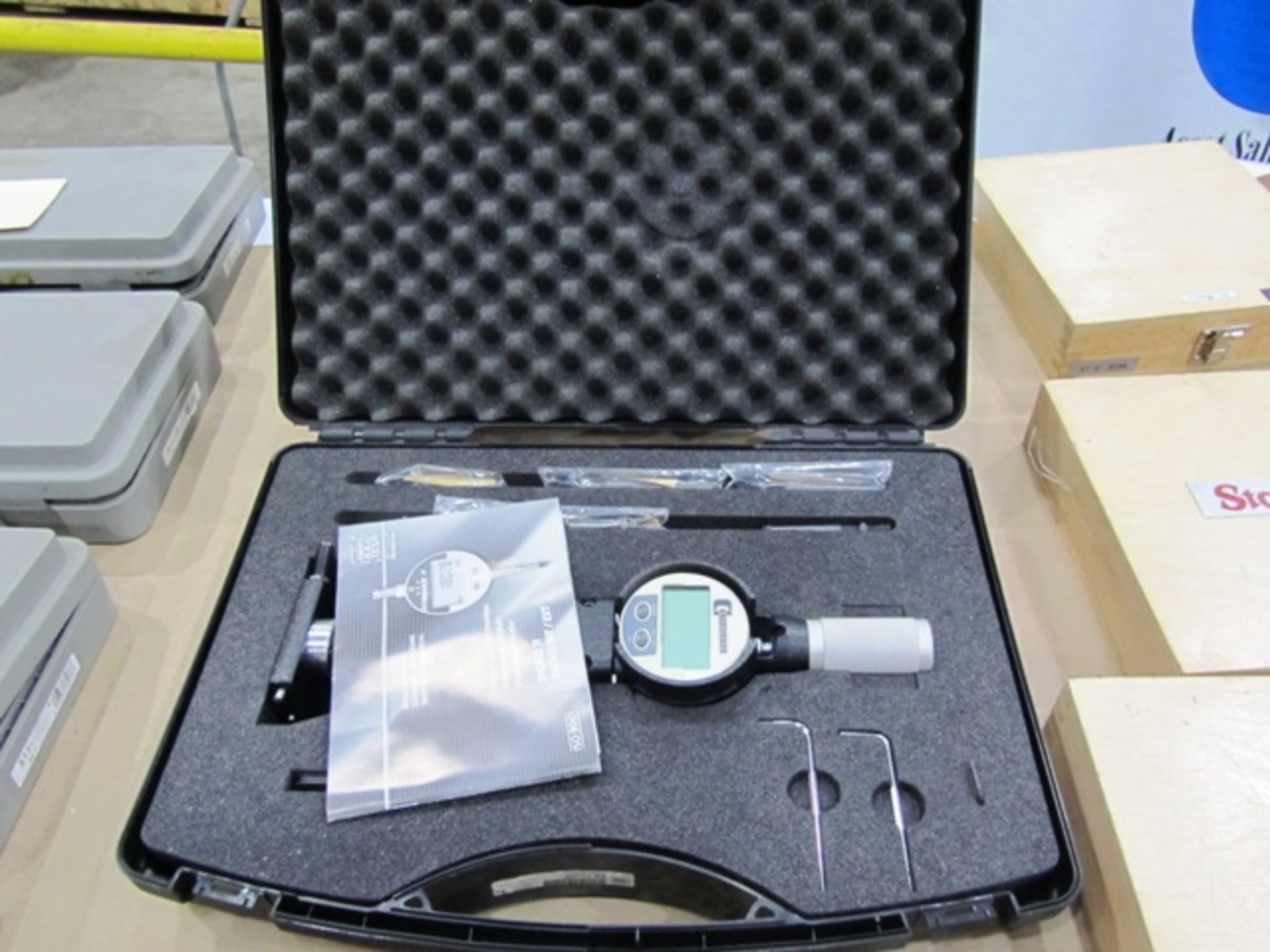 Standard/Tesa 3''-6'' Digi Bore Gauge