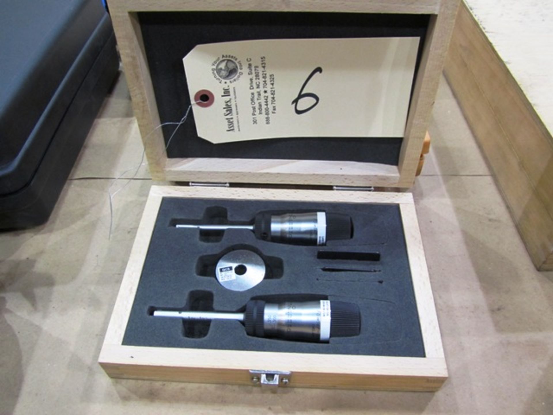 Fowler-Bowers .250''-.375'' Tri Micrometer Set