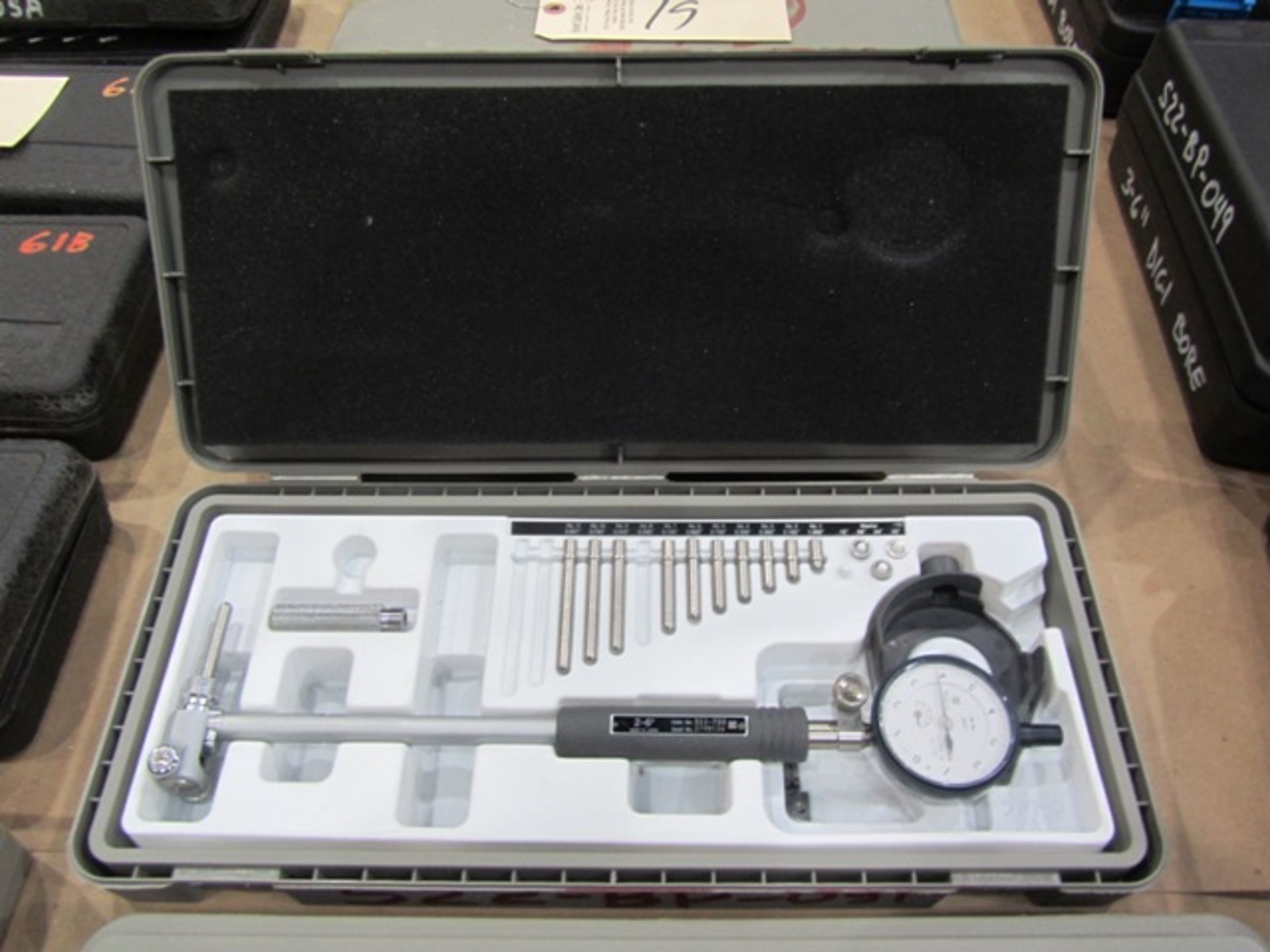 Mitutoyo 2''-6'' Dial Bore Gauge