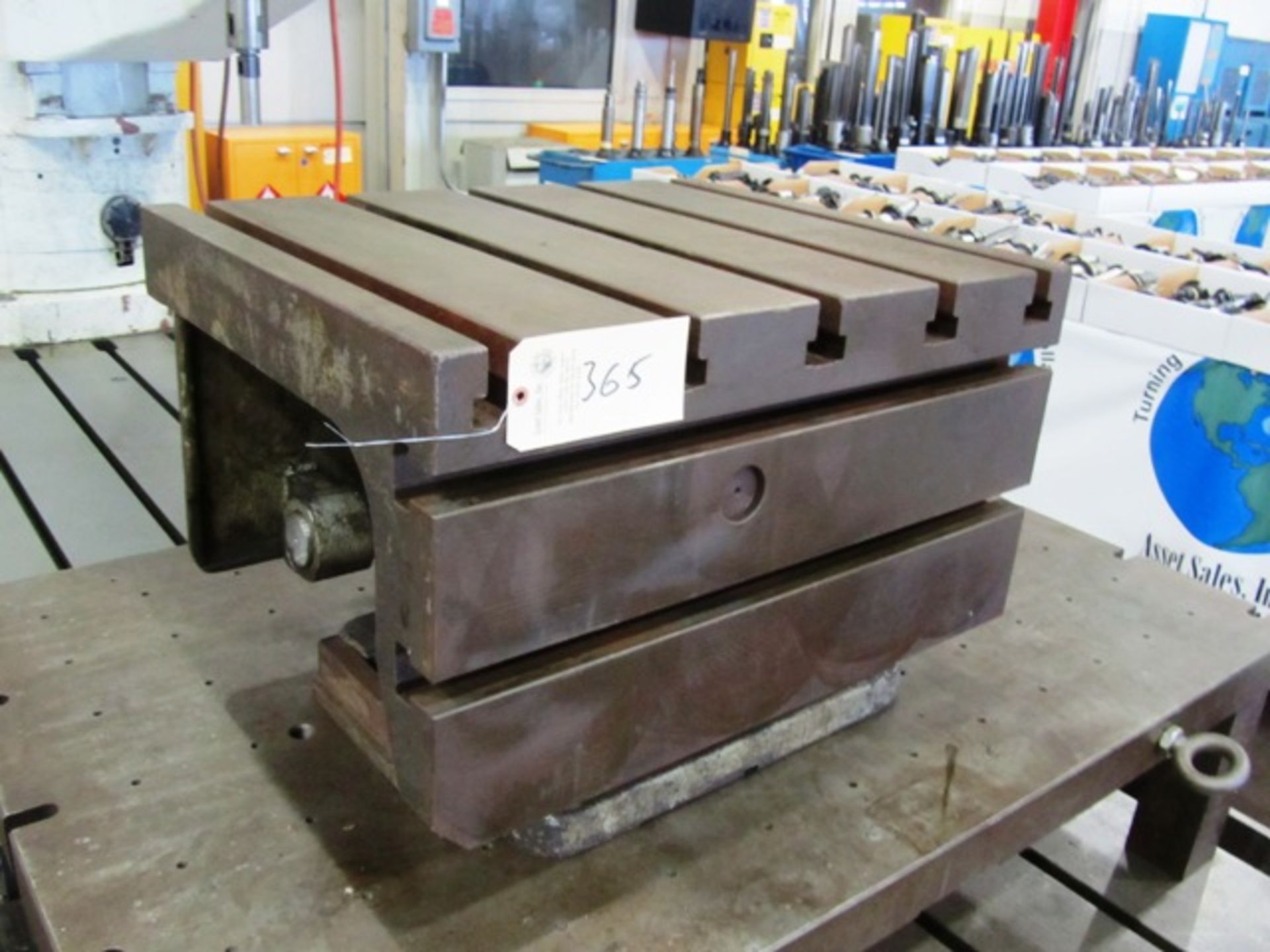 23-1/2'' x 29-1/2'' T-Slotted Box Table