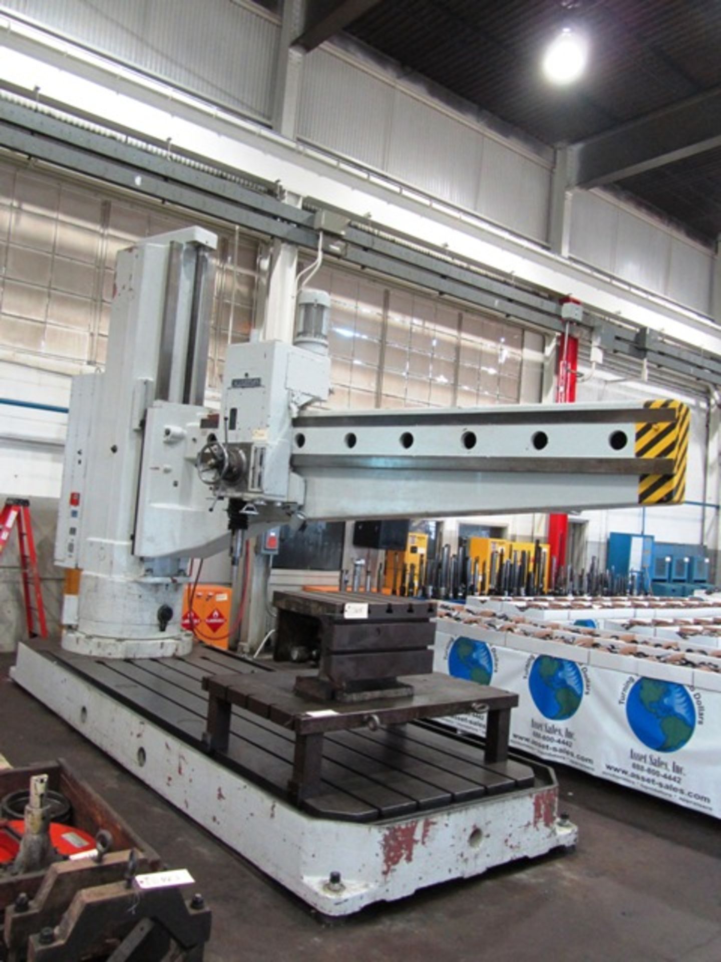 Kovosvit Mas VR-84A 32'' x 13' Radial Drill with 11' Travel, 5' Vertical Travel, Spindle Speed 9- - Image 3 of 3