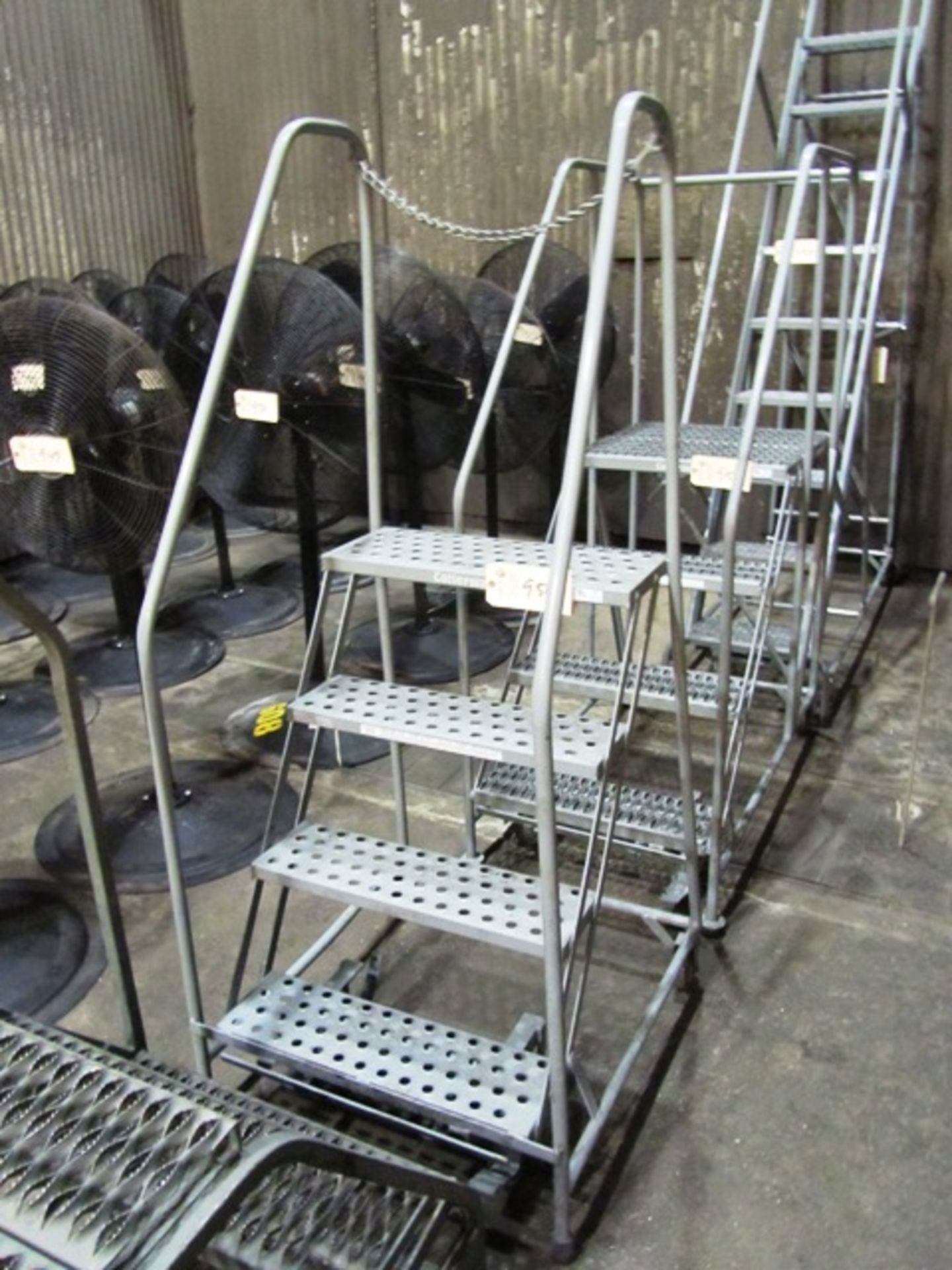 4-Step Portable Stock Ladder