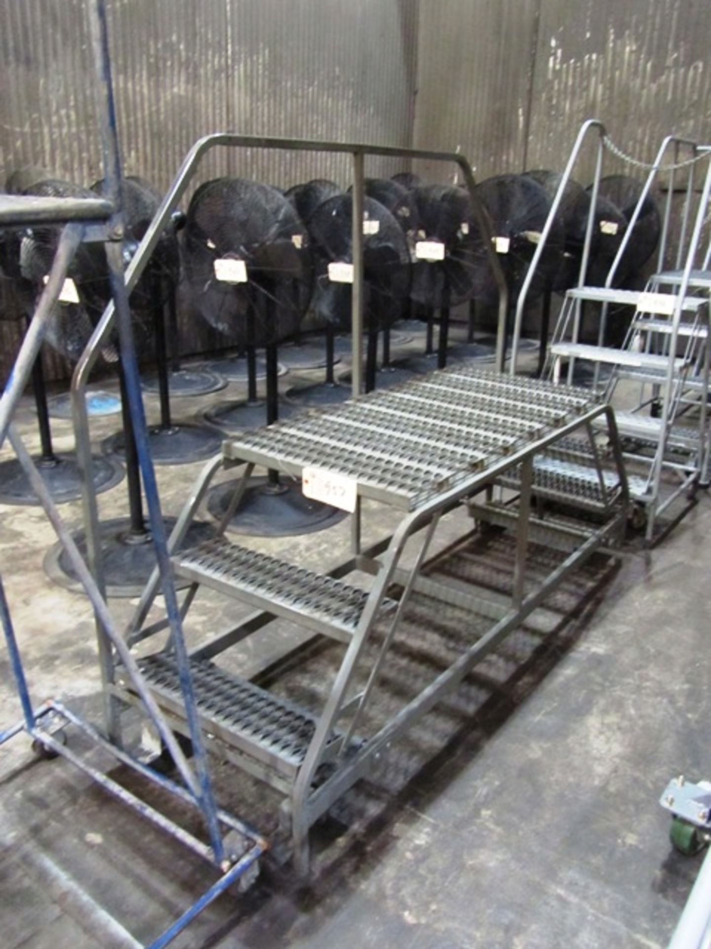 2 Sided 3-Step Portable Stock Ladder