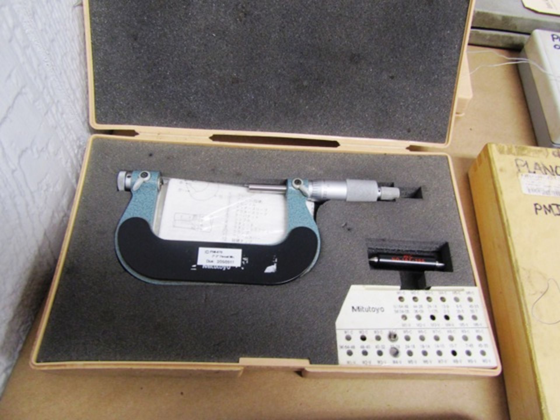 Mitutoyo 2''-3'' Thread Micrometer