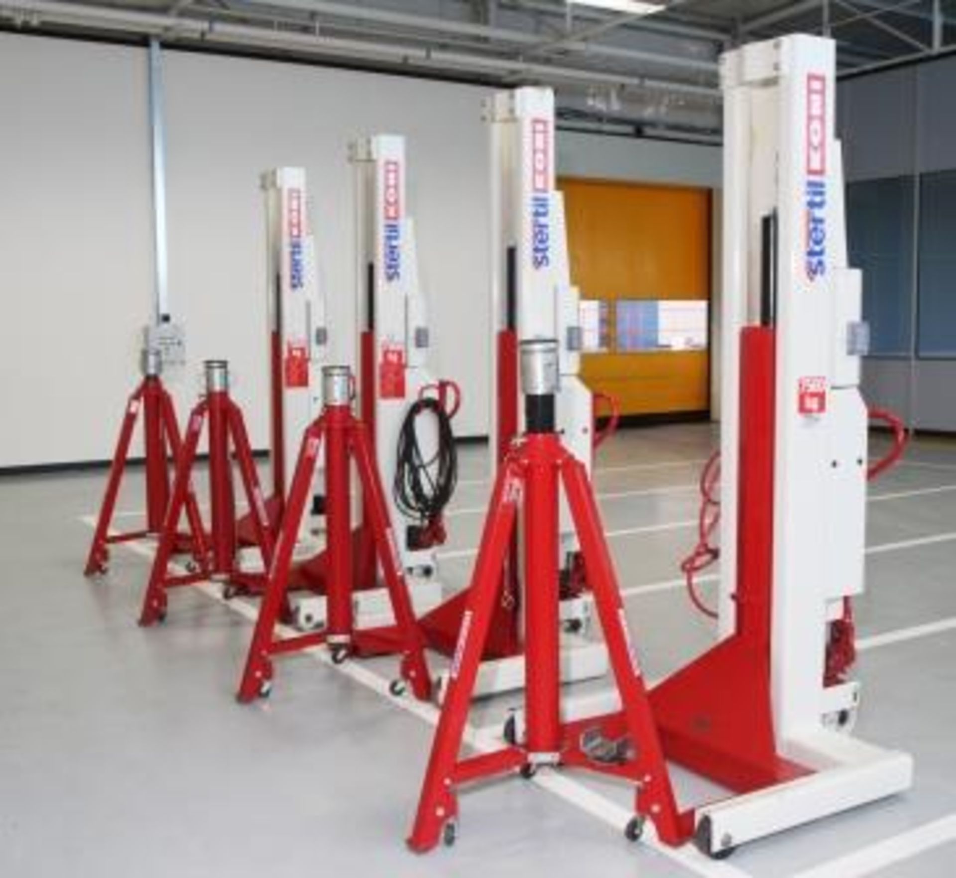 Stertil Koni Mobile Column Lifts (Cabled) - Image 2 of 24