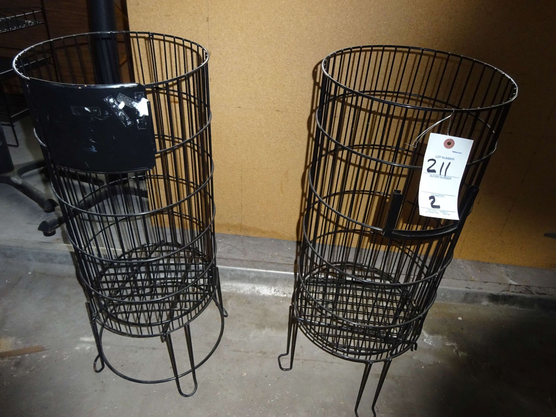 GROCERY STORE DISPLAYS STEEL WIRE 12 1/2 DIA x 32H QTY 2