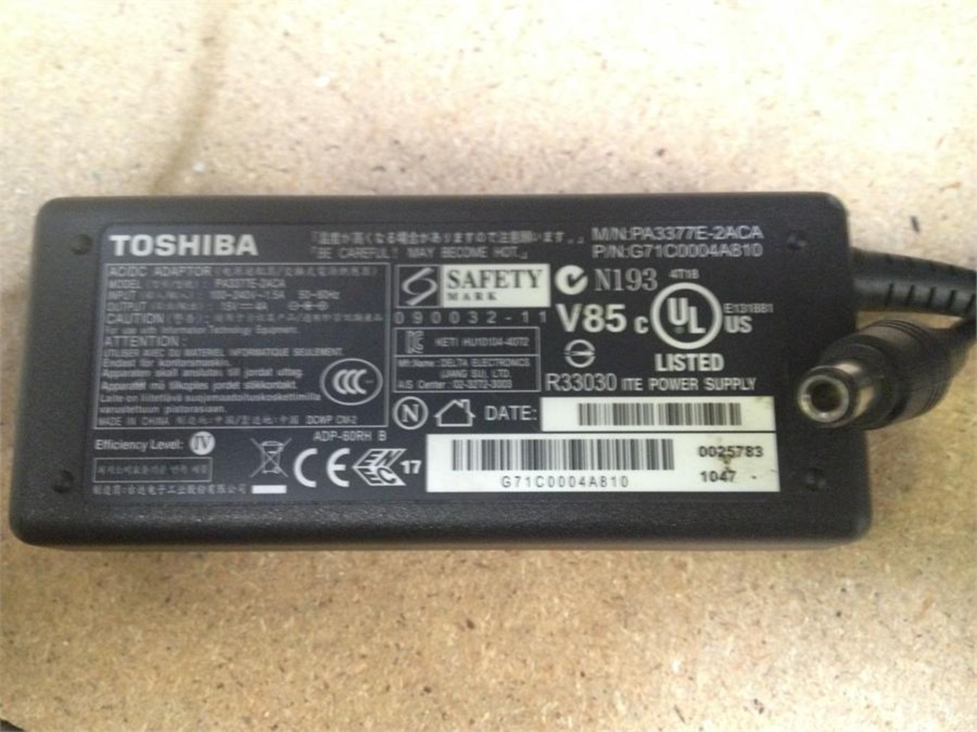 ASR1139 Toshiba PA3377E-1ACA 15V 4A Power Adapter