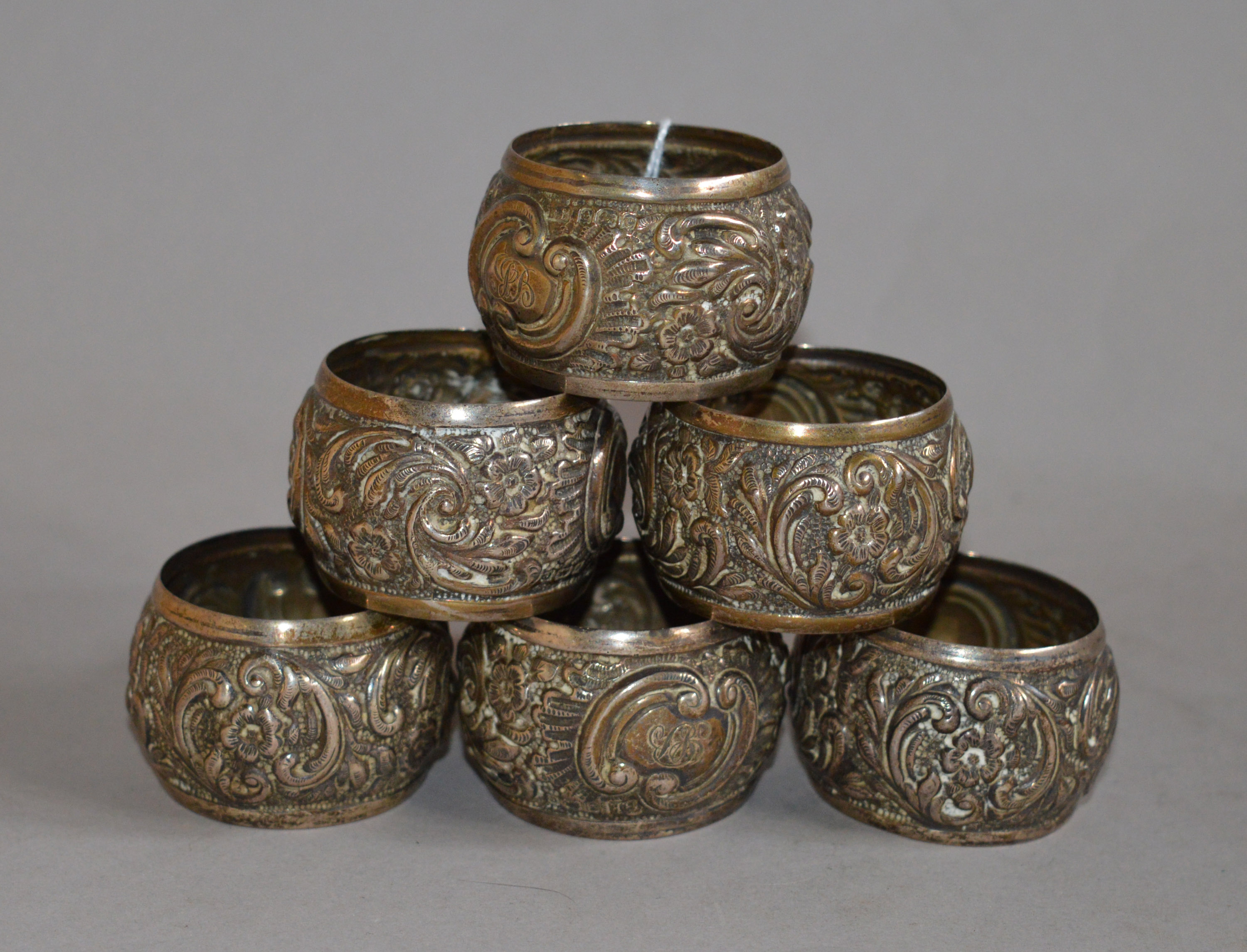 Set of 6 hallmarked silver napkin rings. Birmingham, 1902.