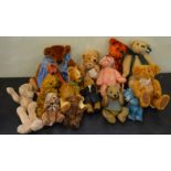 16 x assorted teddy bears, mostly modern.